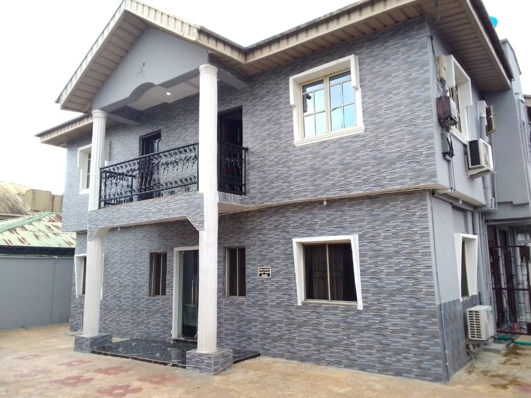 Kings Crown Apartments - Main Photo 1